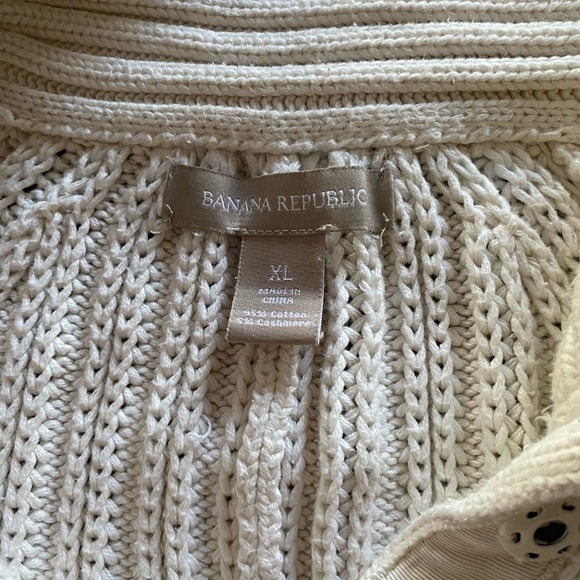 Banana Republic Cashmere and Cotton Cardigan Sweater in Size XL. - Picture 8 of 9